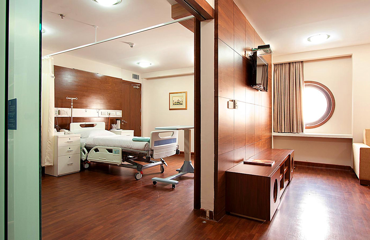 Inderprastha Apollo Hospital Room